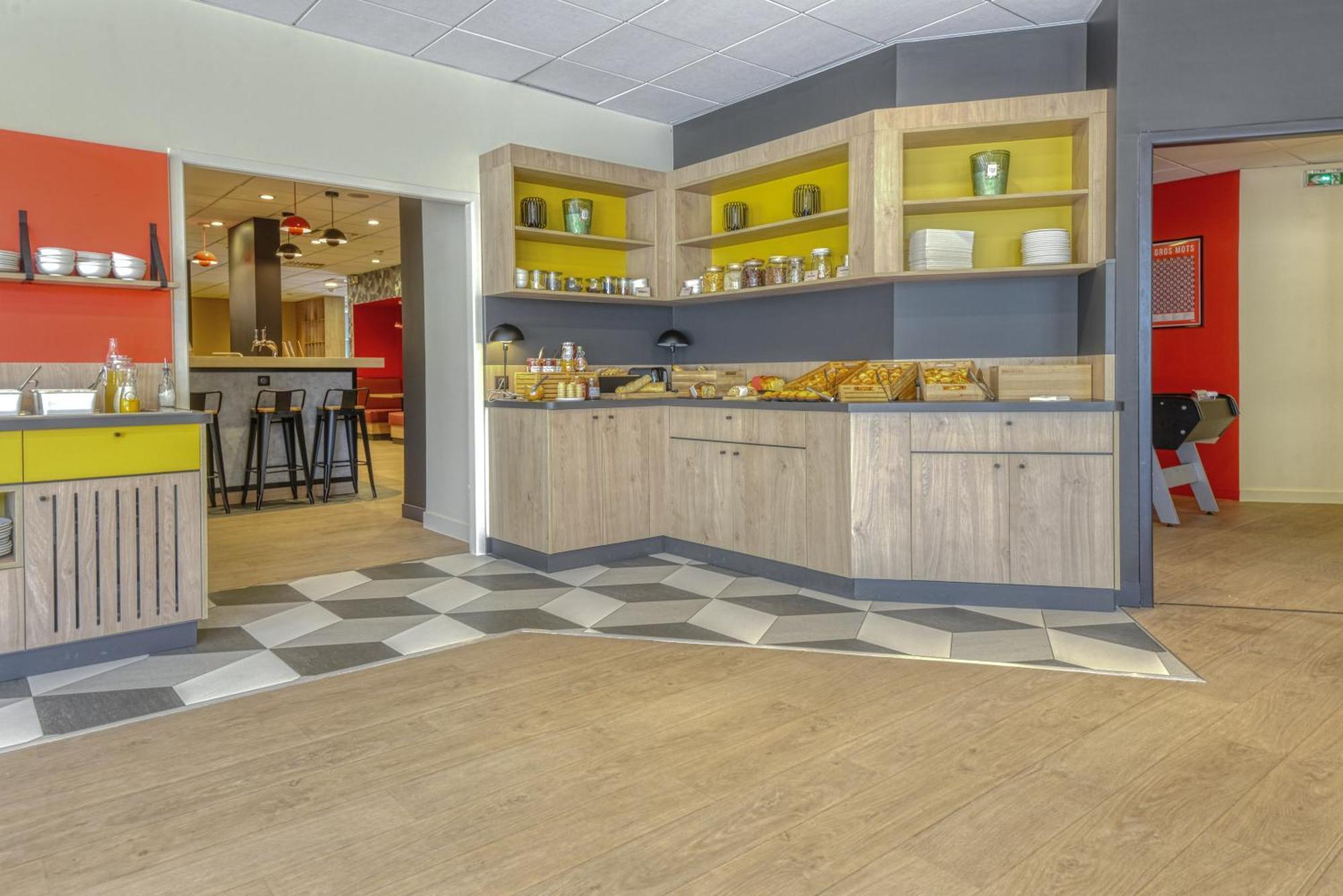 Ibis Cholet Hotel Екстериор снимка