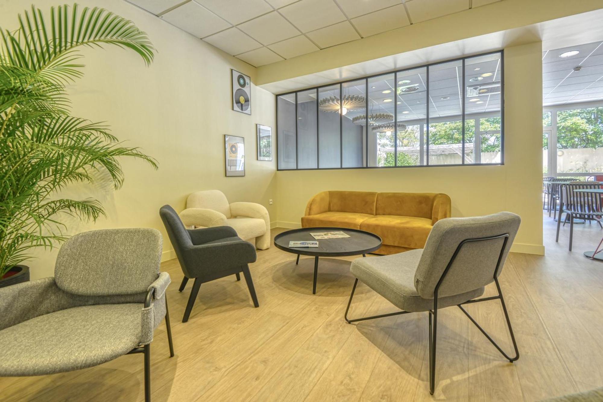 Ibis Cholet Hotel Екстериор снимка