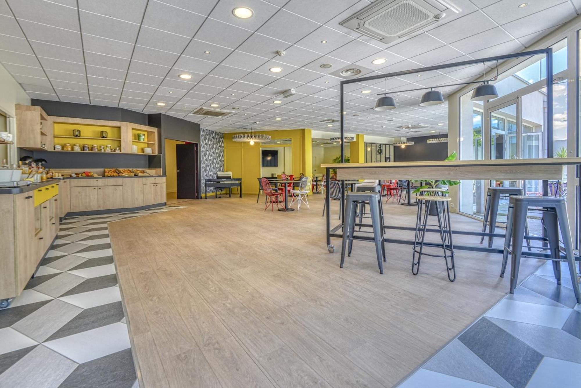 Ibis Cholet Hotel Екстериор снимка