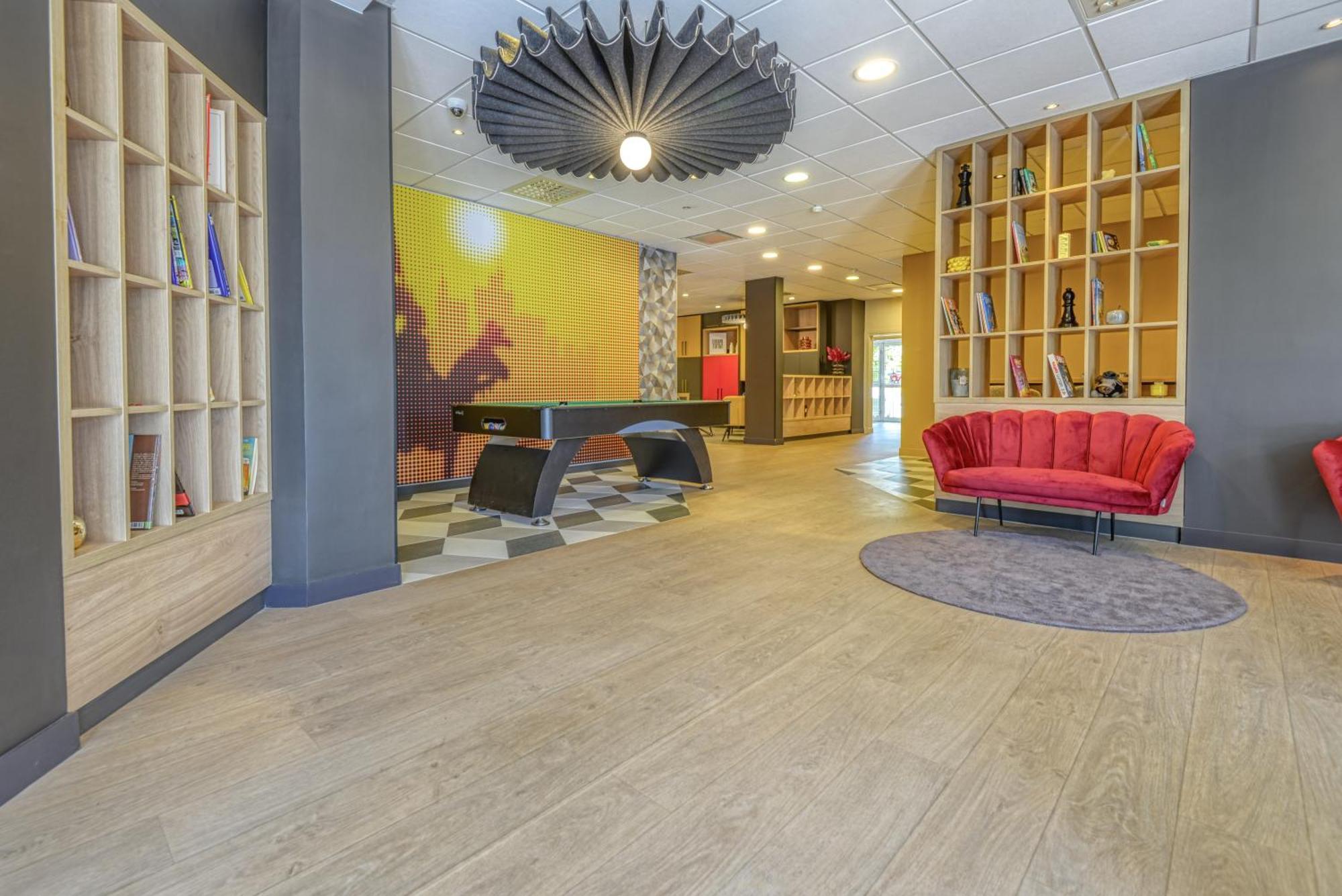 Ibis Cholet Hotel Екстериор снимка