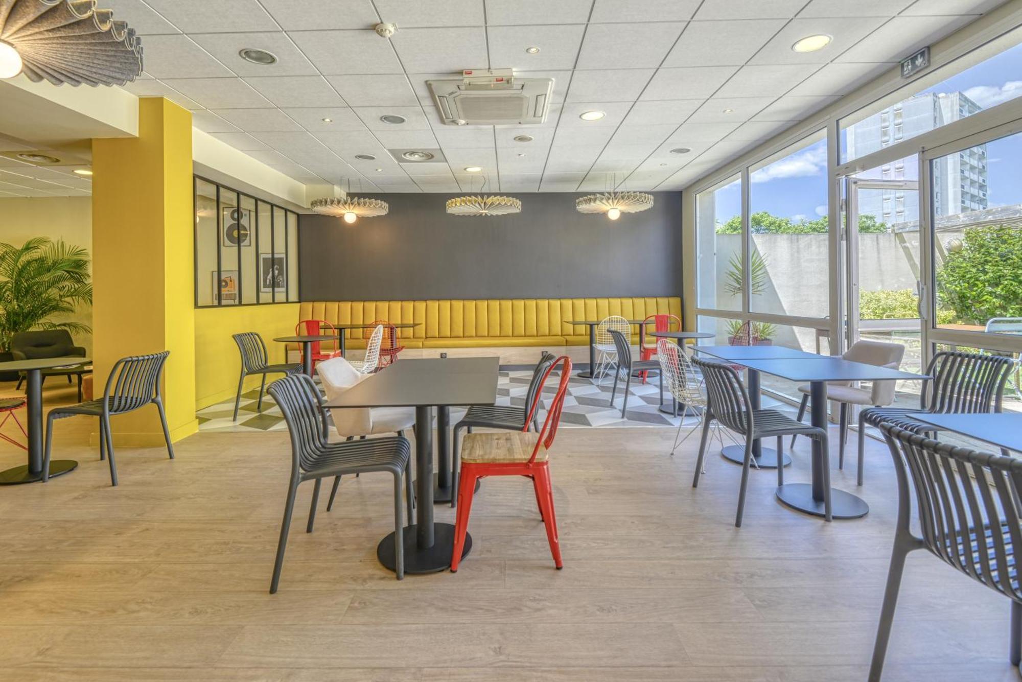 Ibis Cholet Hotel Екстериор снимка